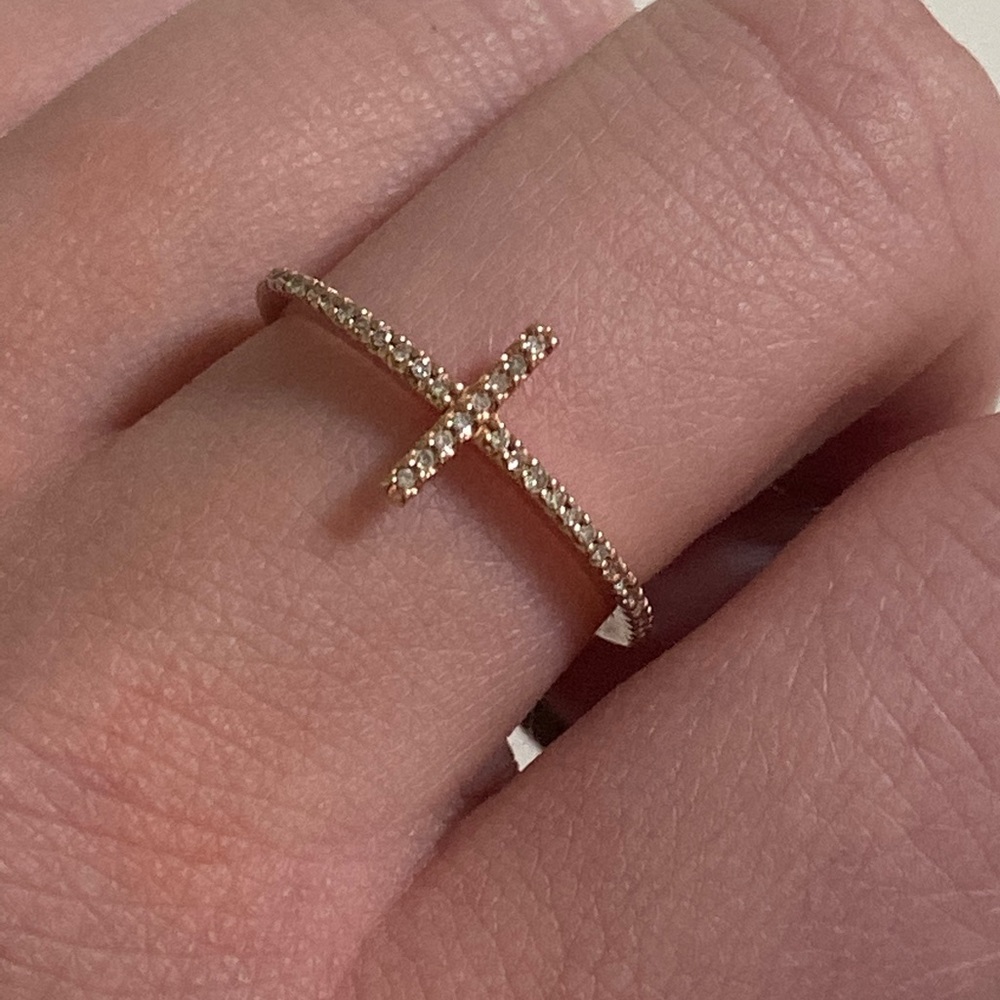 🍀 14k Rose Gold & Diamond Cross Ring